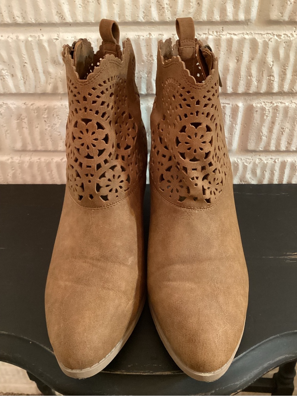 Maurices Tan Laser-Cut Faux Suede Ankle Booties Size 9 Western Chic Boho Boots